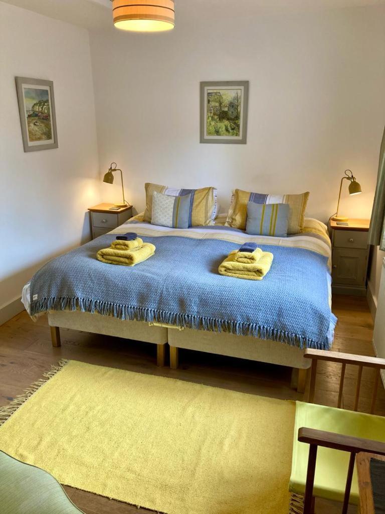 Westbury Cross House Bed & Breakfast Екстериор снимка