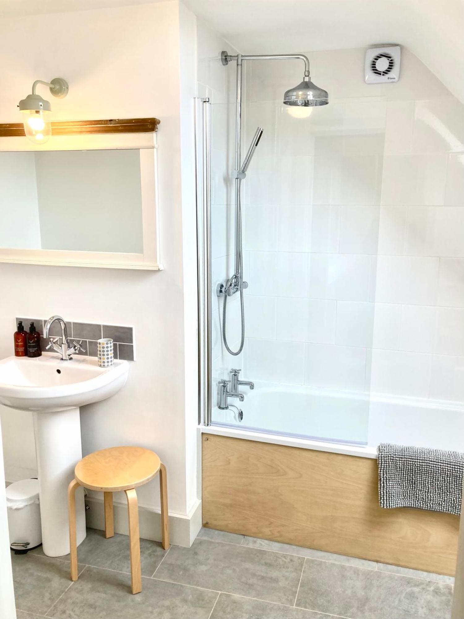 Westbury Cross House Bed & Breakfast Екстериор снимка