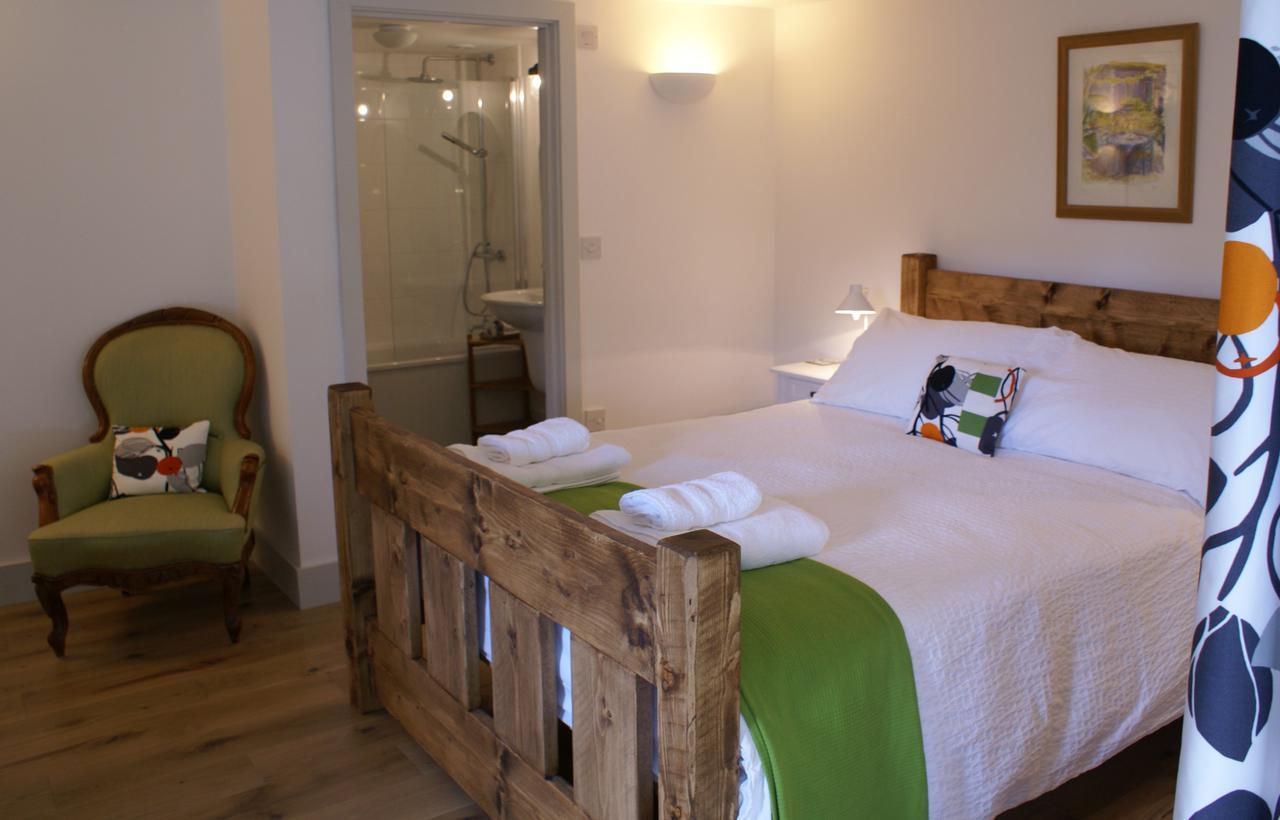 Westbury Cross House Bed & Breakfast Екстериор снимка