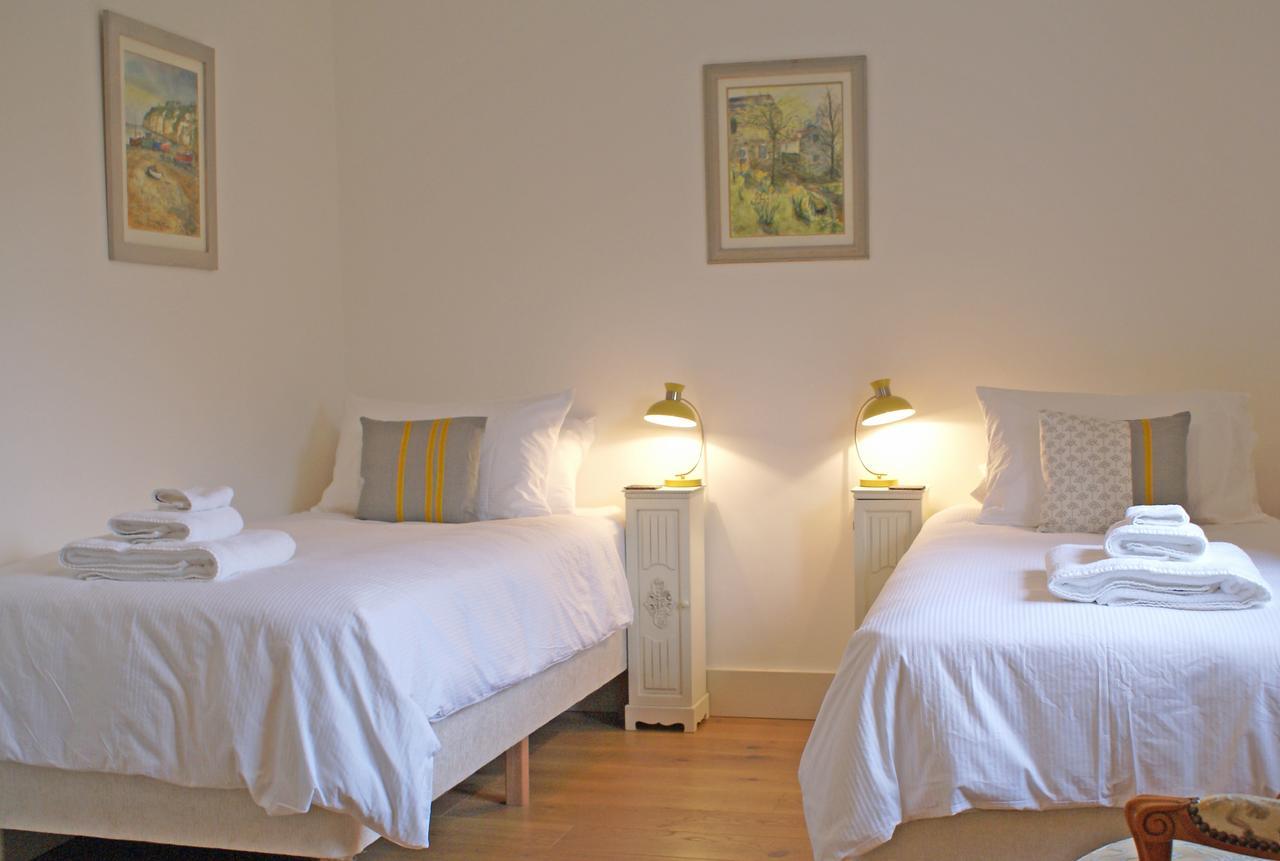 Westbury Cross House Bed & Breakfast Стая снимка