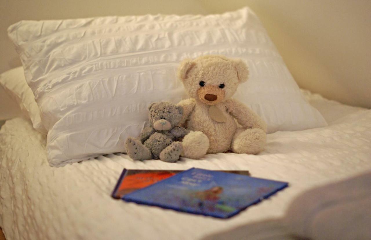 Westbury Cross House Bed & Breakfast Екстериор снимка