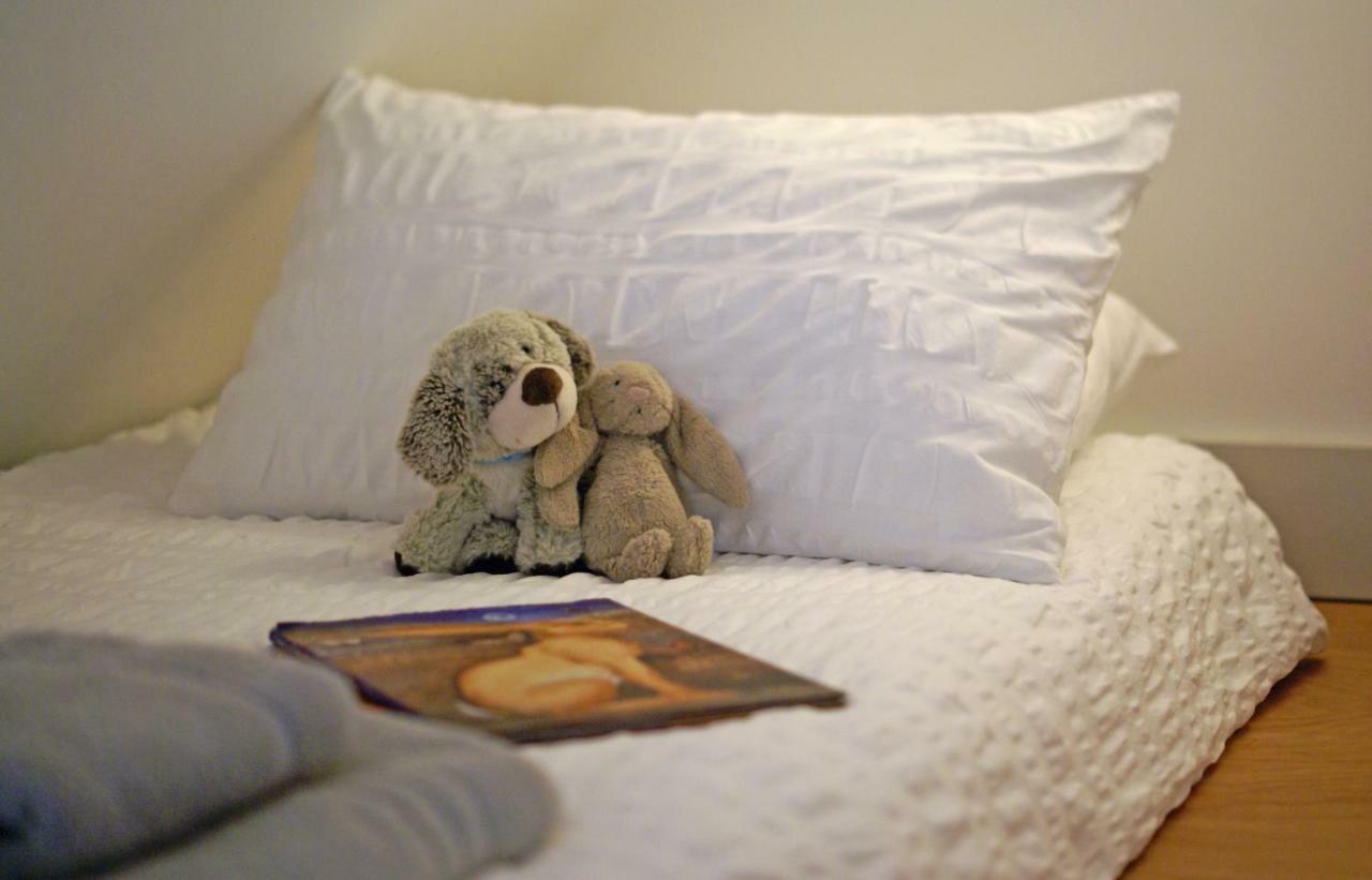 Westbury Cross House Bed & Breakfast Екстериор снимка